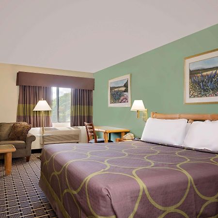 מלון Super 8 By Wyndham קלוקט מראה חיצוני תמונה