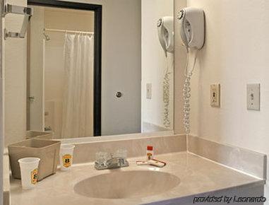 מלון Super 8 By Wyndham קלוקט חדר תמונה