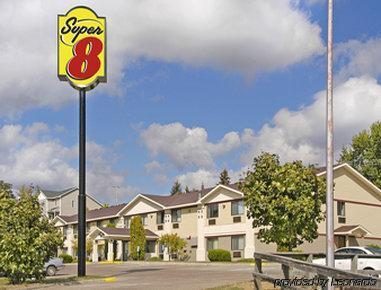 מלון Super 8 By Wyndham קלוקט מראה חיצוני תמונה